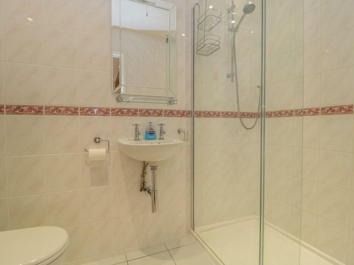 The Forge Villa Bath Bagian luar foto